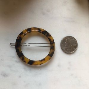 Accessories - Circle Tortoise Resin Hair Clip Accessories - Circle Tortoise Resin Hair Clip